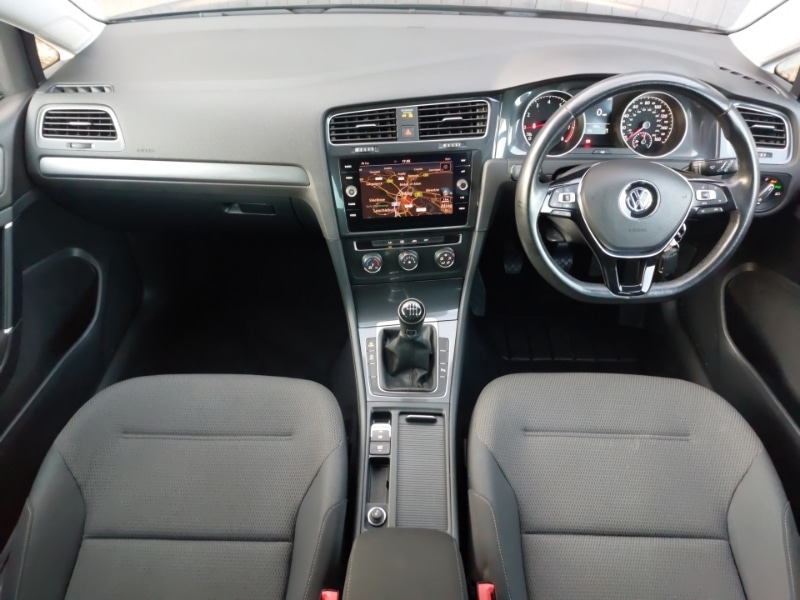 Used Volkswagen Golf 2019 for sale - 76408195: Photo 2