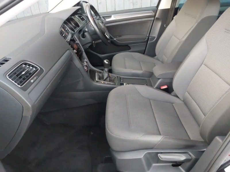 Used Volkswagen Golf 2019 for sale - 76408195: Photo 5