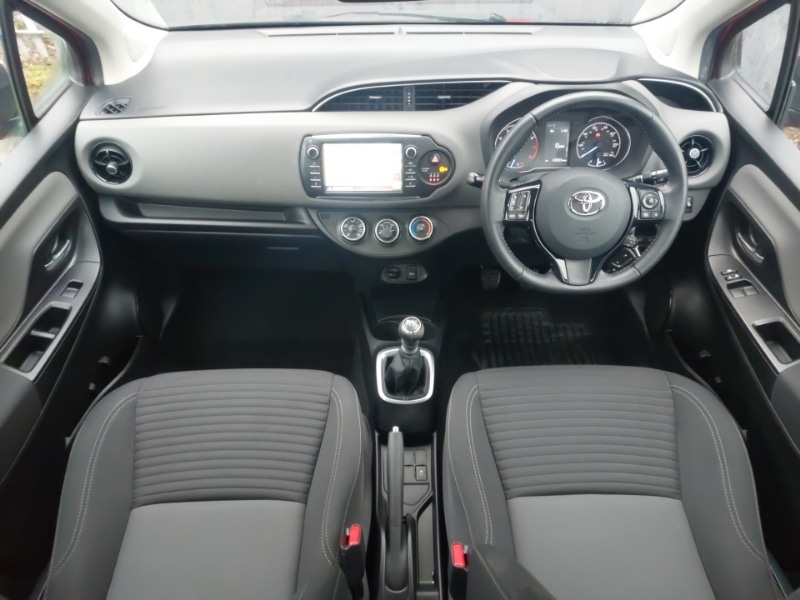 Used Toyota Yaris 2019 for sale - 77503385: Photo 2