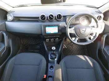 Used Dacia Duster 2018 for sale - 78377952: Photo