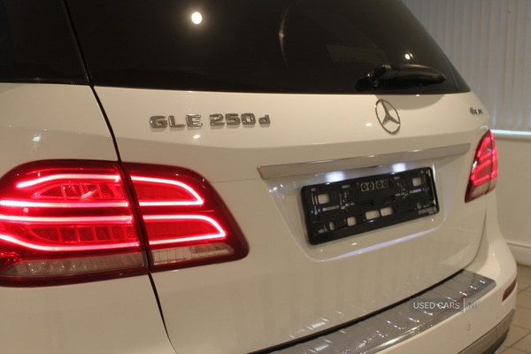 Used Mercedes-Benz GLE 2017 for sale - 77292495: Photo 37