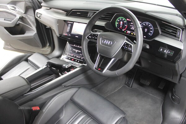 Used Audi e-tron 2021 for sale - 73203083: Photo 4