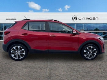 Used Kia Stonic 2019 for sale - 77042920: Photo