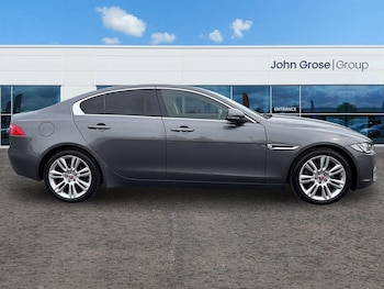 Used Jaguar XE 2018 for sale - 78924228: Photo