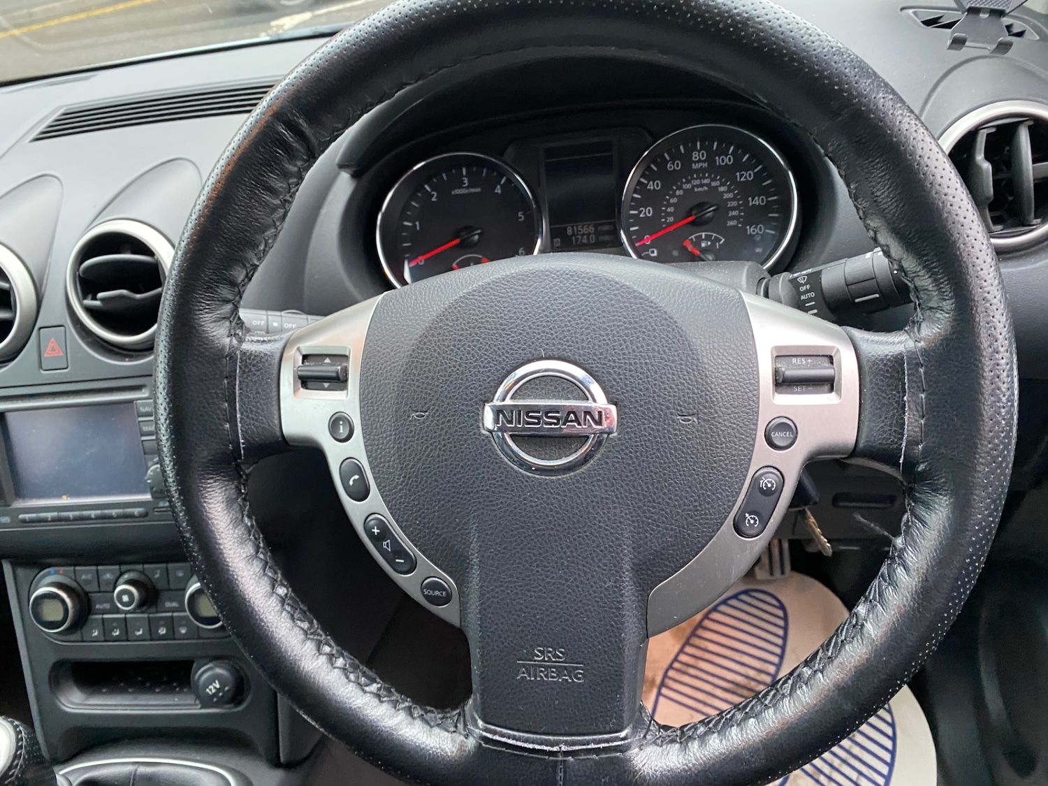 Used Nissan Qashqai 2010 for sale - 76862843: Photo 26