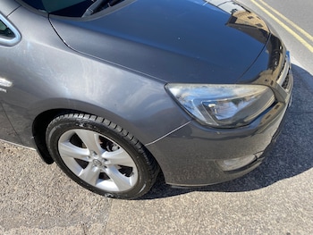 Used Vauxhall Astra 2011 for sale - 76026346: Photo