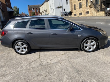 Used Vauxhall Astra 2011 for sale - 76026346: Photo