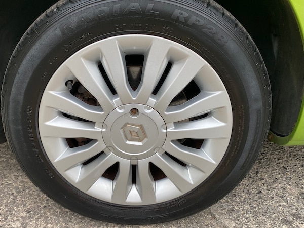 Used Renault Clio 2010 for sale - 76286820: Photo 10