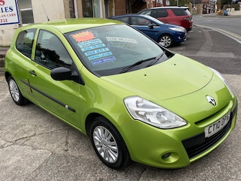 Used Renault Clio 2010 for sale - 76286820: Photo