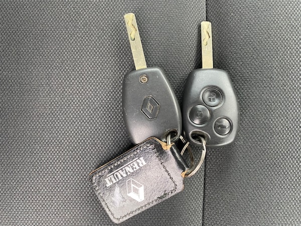 Used Renault Clio 2010 for sale - 76286820: Photo 21