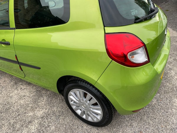 Used Renault Clio 2010 for sale - 76286820: Photo 7