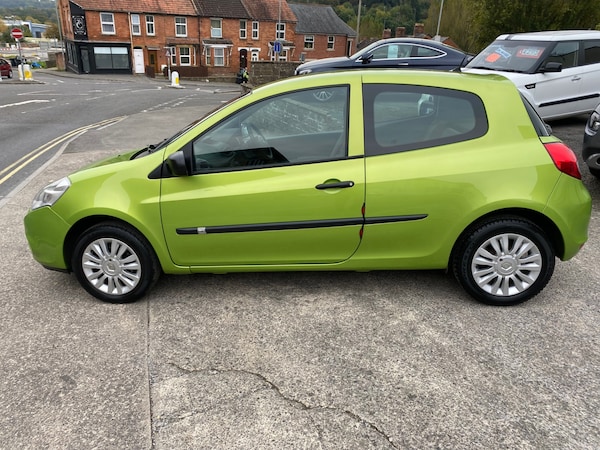 Used Renault Clio 2010 for sale - 76286820: Photo 8