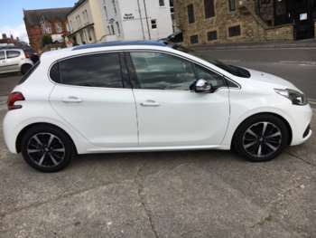 Used Peugeot 208 2016 for sale - 74929395: Photo