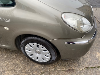 Used Citroen Xsara Picasso 2009 for sale - 76664579: Photo