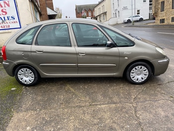 Used Citroen Xsara Picasso 2009 for sale - 76664579: Photo