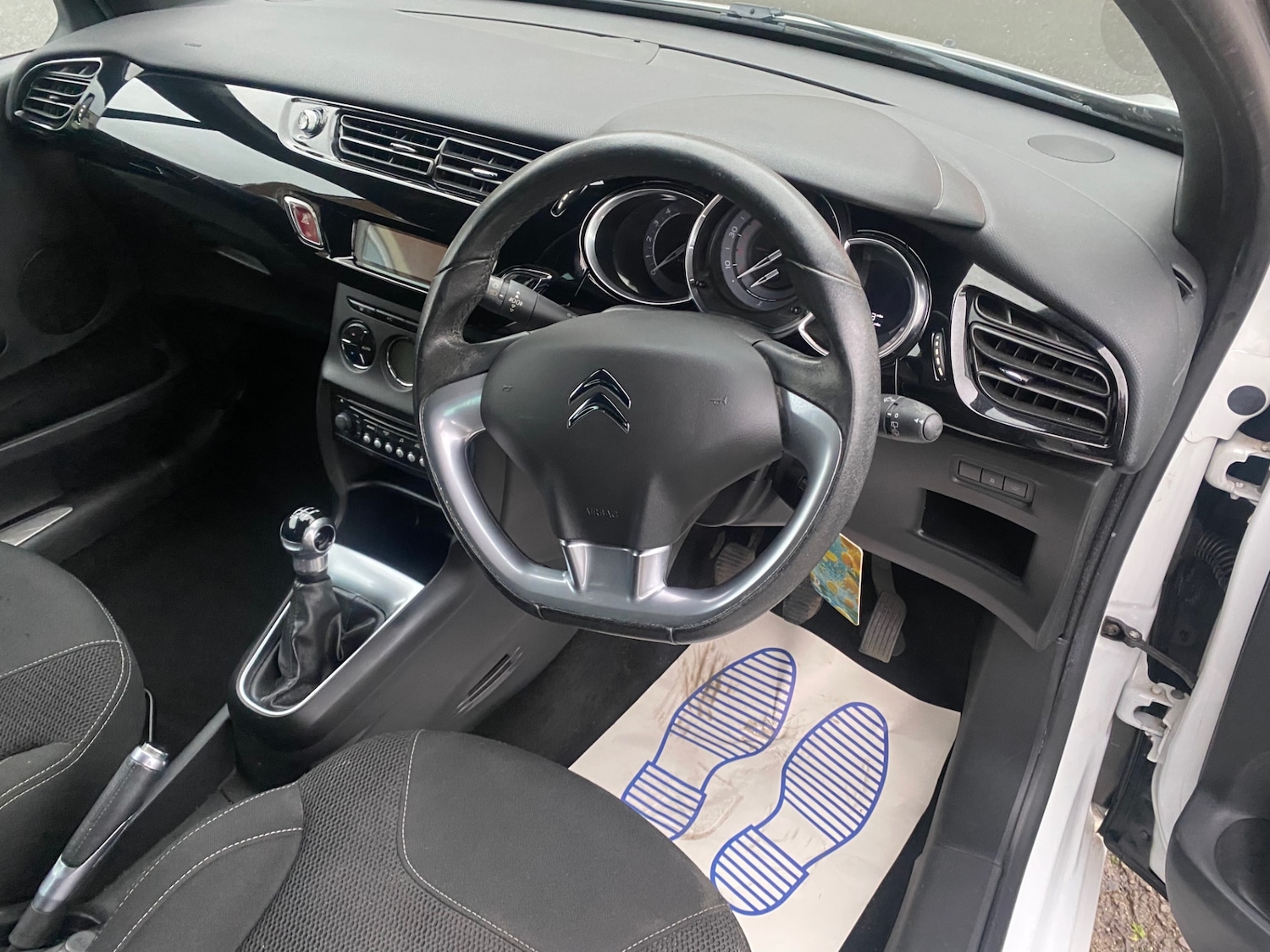 Used Citroen DS3 2014 for sale - 76971183: Photo 12