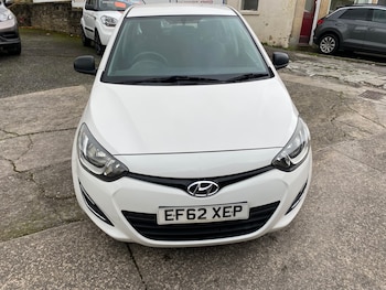 Used Hyundai i20 2013 for sale - 76518648: Photo