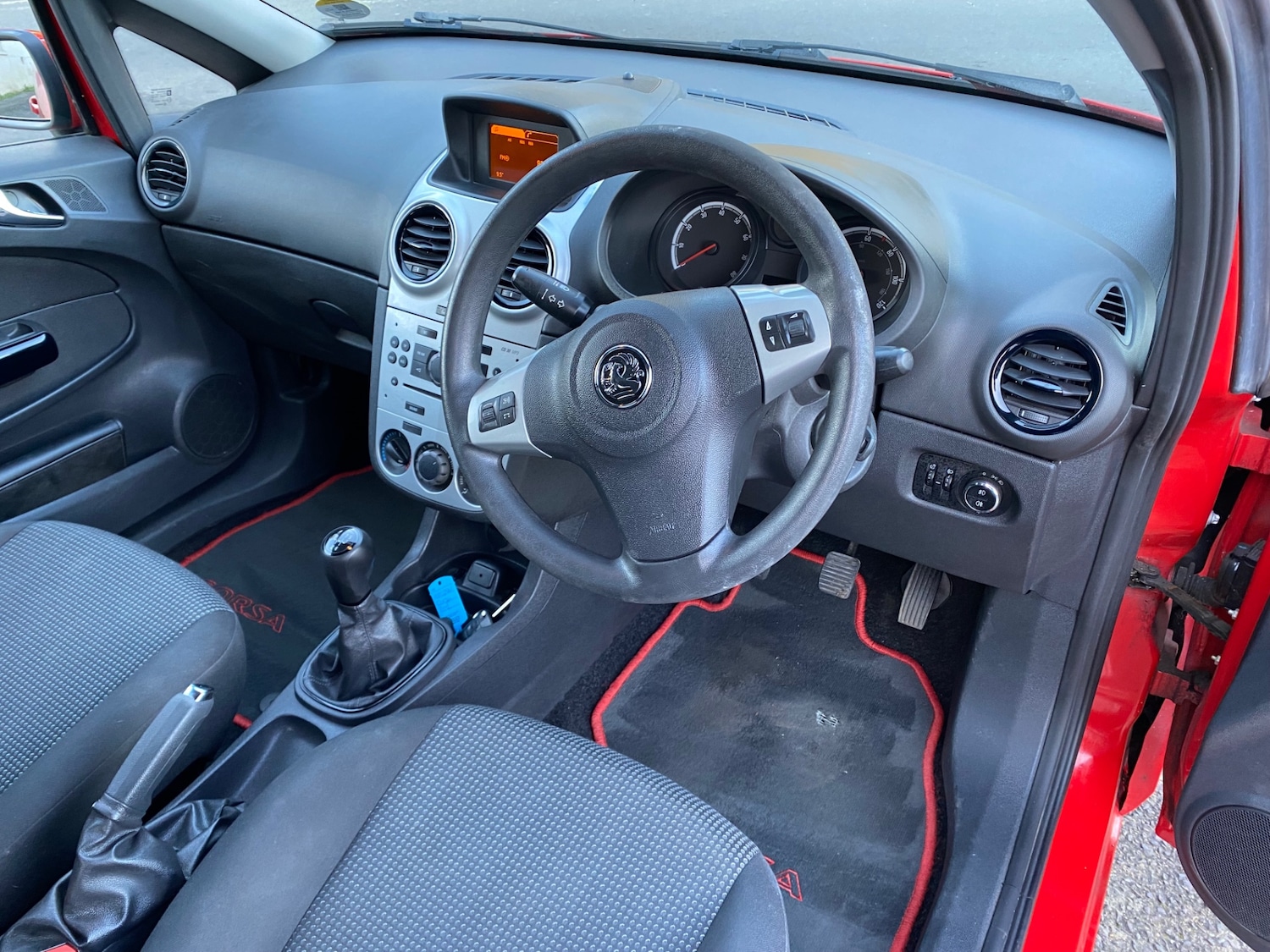 Used Vauxhall Corsa 2011 for sale - 76932192: Photo 13