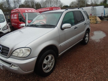 Used Mercedes-Benz M Class 2004 for sale - 77916200: Photo