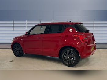 Used Suzuki Swift 2021 for sale - 75604311: Photo