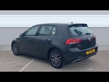 Used Volkswagen Golf 2018 for sale - 74366394: Photo