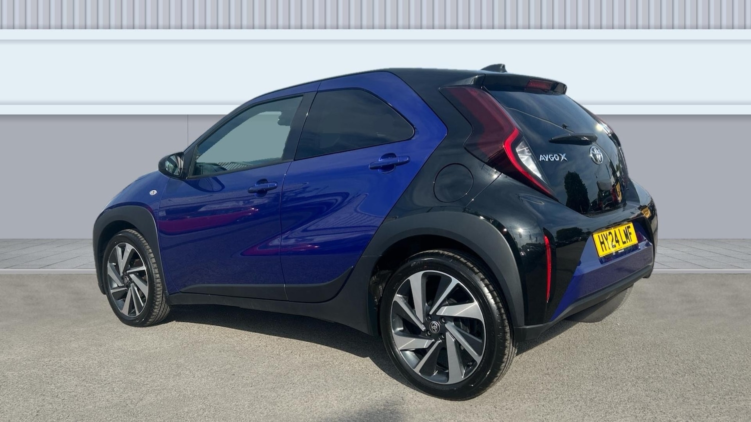 2024 Toyota Aygo X 1.0 VVT-i Edge 5dr Petrol Hatchback Hatchback Petrol Manual - Picture 2 of 24