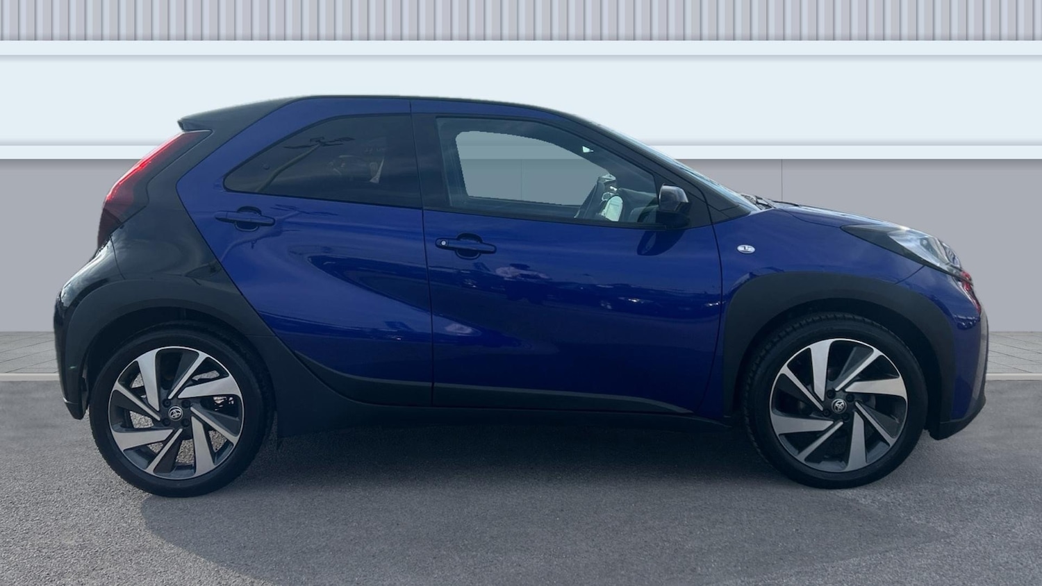 2024 Toyota Aygo X 1.0 VVT-i Edge 5dr Petrol Hatchback Hatchback Petrol Manual - Picture 5 of 24