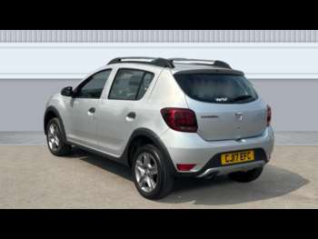 Used Dacia Sandero Stepway 2017 for sale - 74902534: Photo