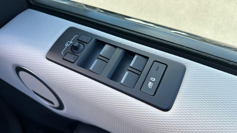 Used Land Rover Discovery 2023 for sale - 77339829: Photo 25