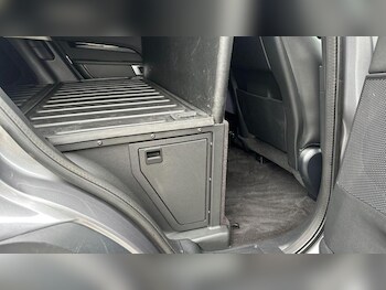 Used Land Rover Discovery 2021 for sale - 78270870: Photo