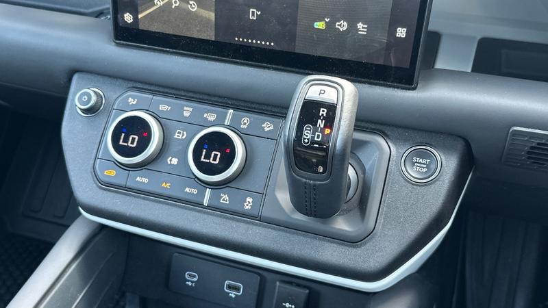 Used Land Rover Defender 2024 for sale - 77339863: Photo 13