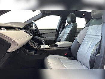 Used Land Rover Range Rover Evoque 2023 for sale - 77339826: Photo