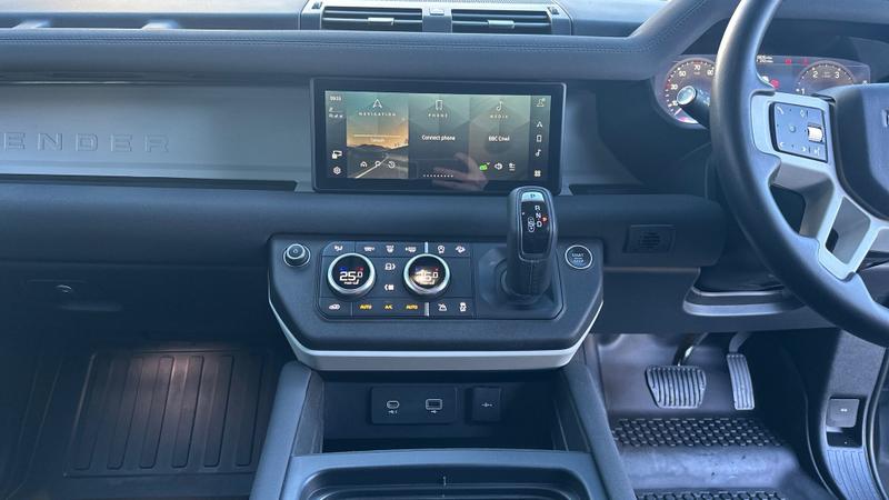 Used Land Rover Defender 2023 for sale - 77339839: Photo 14