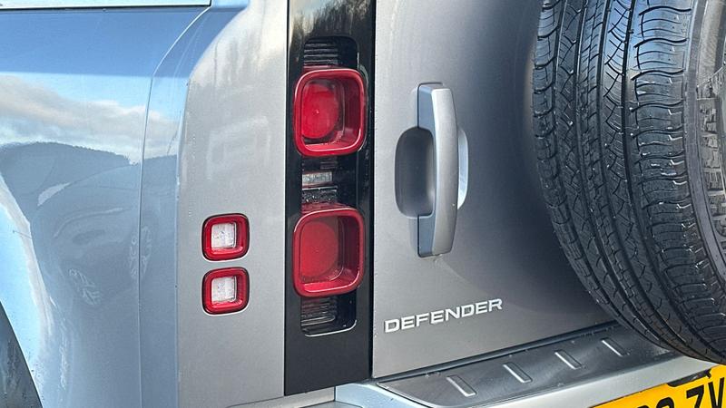 Used Land Rover Defender 2023 for sale - 77339839: Photo 19