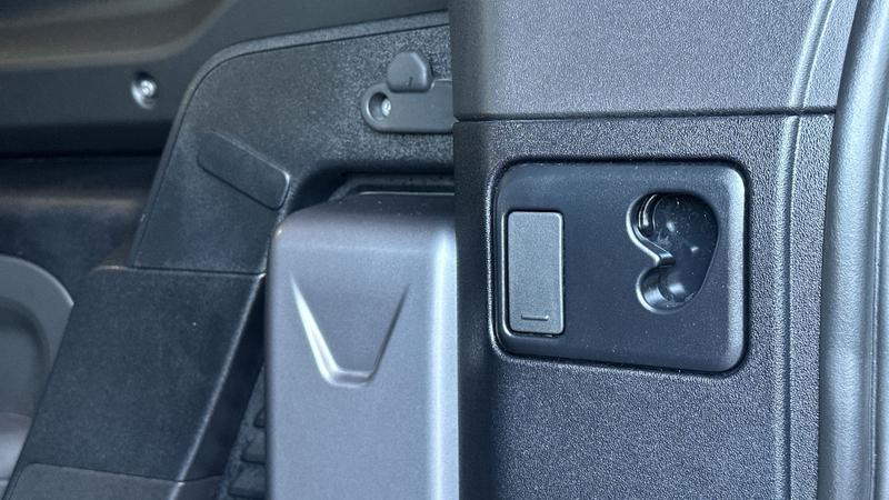 Used Land Rover Defender 2023 for sale - 77339839: Photo 27