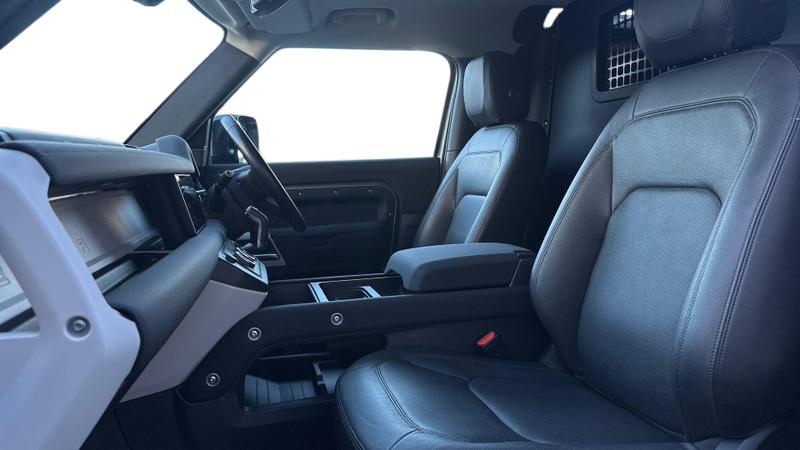 Used Land Rover Defender 2023 for sale - 77339839: Photo 3