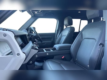 Used Land Rover Defender 2023 for sale - 79329913: Photo