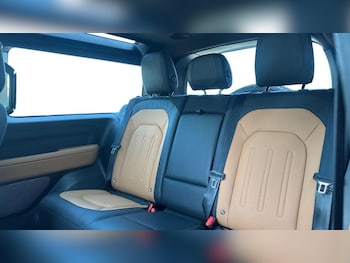 Used Land Rover Defender 2023 for sale - 79042024: Photo