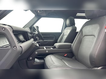 Used Land Rover Defender 2022 for sale - 78973996: Photo