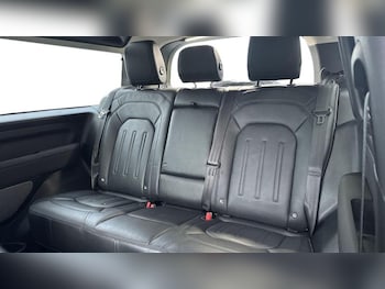 Used Land Rover Defender 2021 for sale - 77339855: Photo