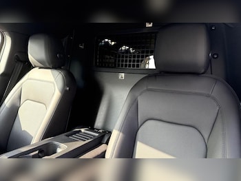 Used Land Rover Defender 2025 for sale - 79516074: Photo