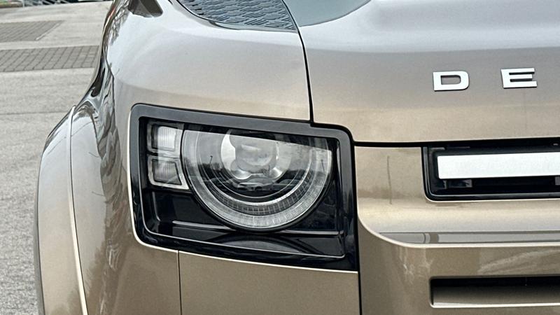 Used Land Rover Defender 2023 for sale - 77403561: Photo 17