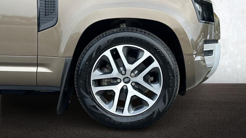 Used Land Rover Defender 2023 for sale - 77403561: Photo 8