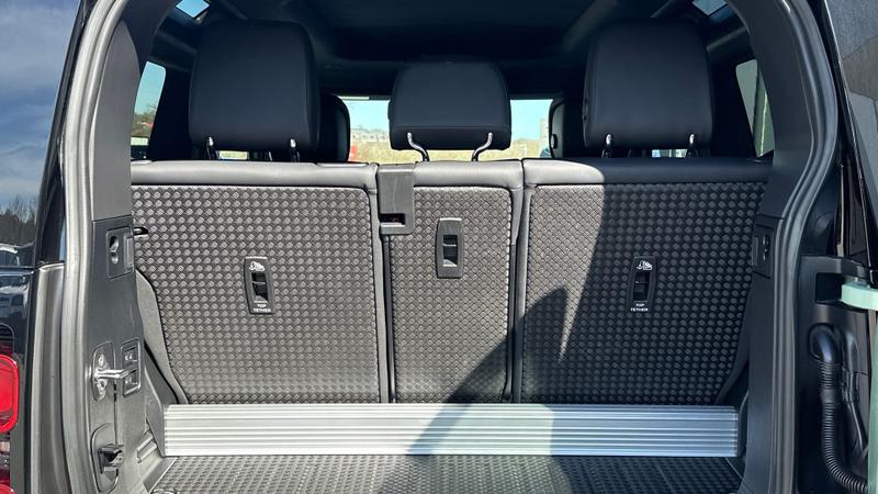 Used Land Rover Defender 2023 for sale - 77983635: Photo 10