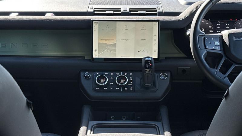 Used Land Rover Defender 2023 for sale - 77983635: Photo 14