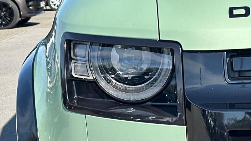 Used Land Rover Defender 2023 for sale - 77983635: Photo 17