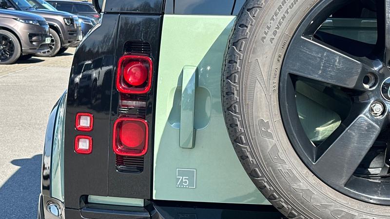Used Land Rover Defender 2023 for sale - 77983635: Photo 26