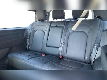 Used Land Rover Defender 2023 for sale - 77983635: Photo