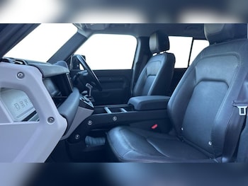Used Land Rover Defender 2023 for sale - 79193417: Photo
