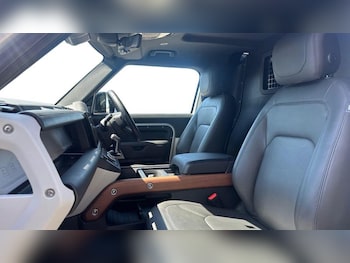 Used Land Rover Defender 2024 for sale - 79516081: Photo